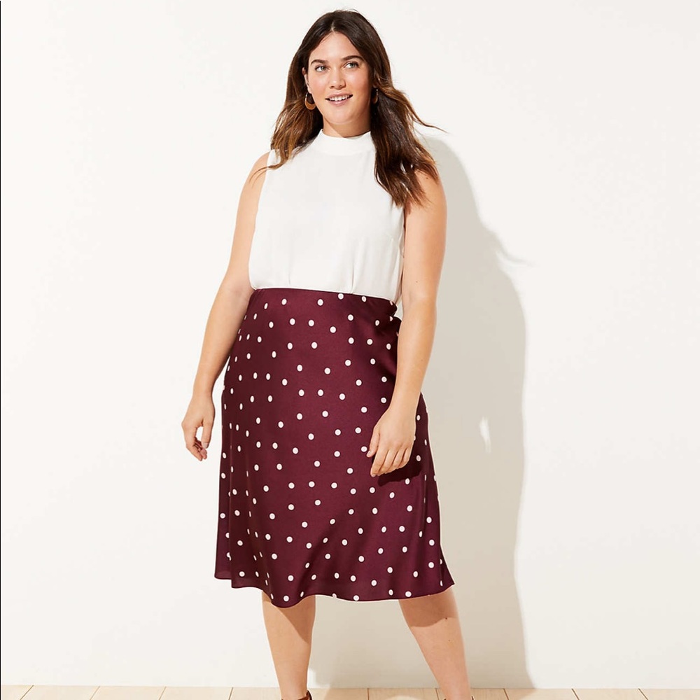 NWOT Loft Plus Dotted Pull-On Midi Skirt. Size 22